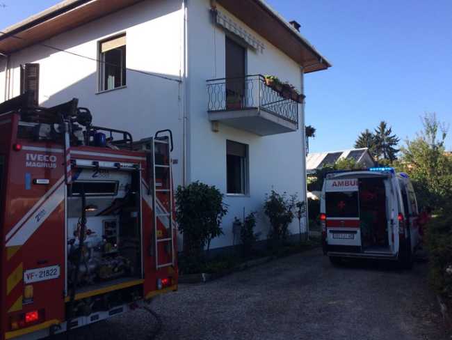 Arona incendio appartamento