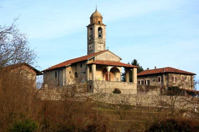 Dormelletto parrocchiale 700