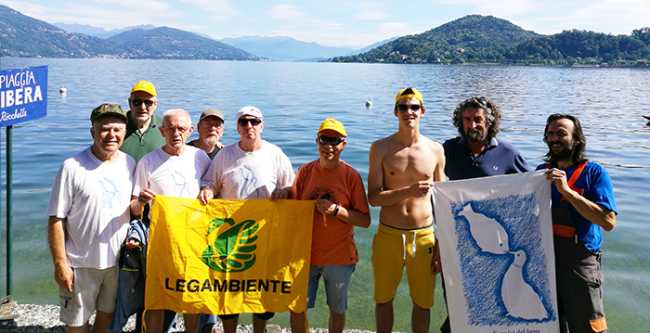 Gryuppo legambiente pulizia lago