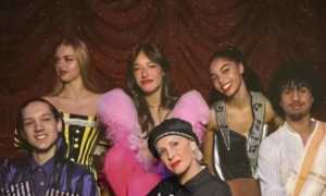 Martina Tozzi in abito rosa