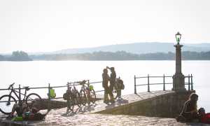 Nottturna bici arrivo Arona