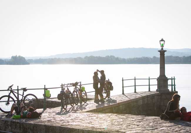 Nottturna bici arrivo Arona