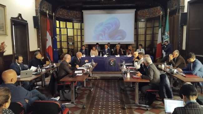 arona consiglio comunale archivio foto