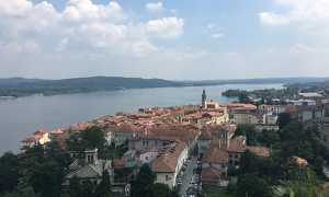 arona veduta alto