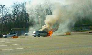 auto incendio autostrada arona
