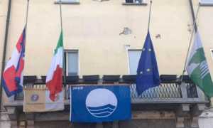 bandiere mezzasta arona