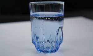 bicchiere acqua