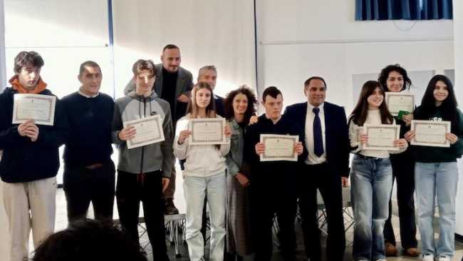 ct borse studio dic 25