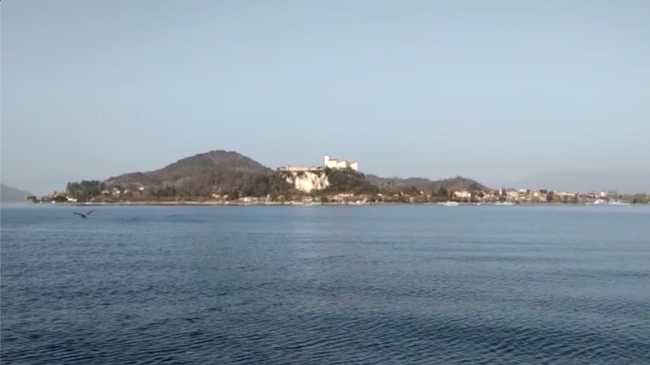 lago maggiore vista angera