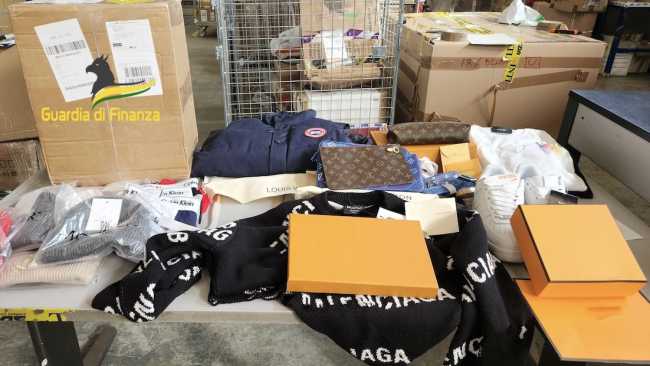 mlpx merce contraffatta mar 25