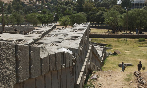 obelisco axum