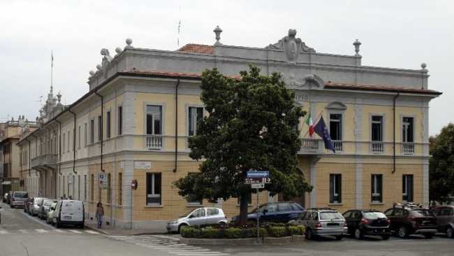 sesto calende municipio