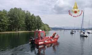 vigili del fuoco natante arona 1