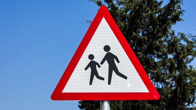 cartello scuola attraversamento
