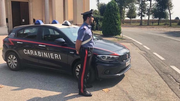carabinieri auto militarejpeg