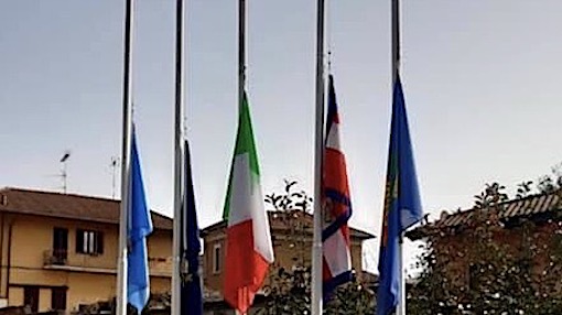 castelletto bandiere