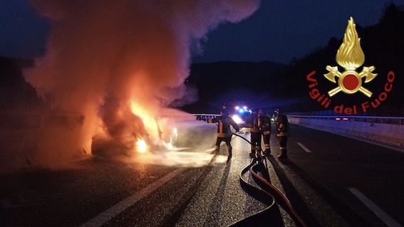 incendio autostrada 1
