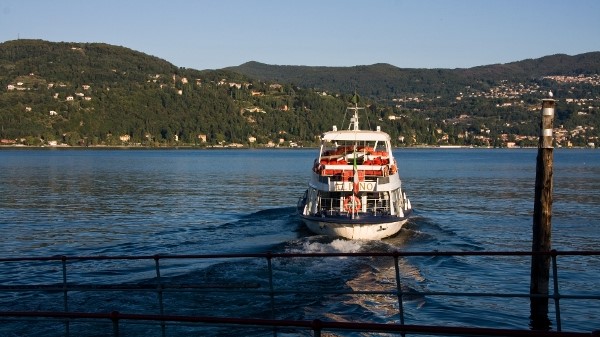 navigazione lago maggiore tragetto