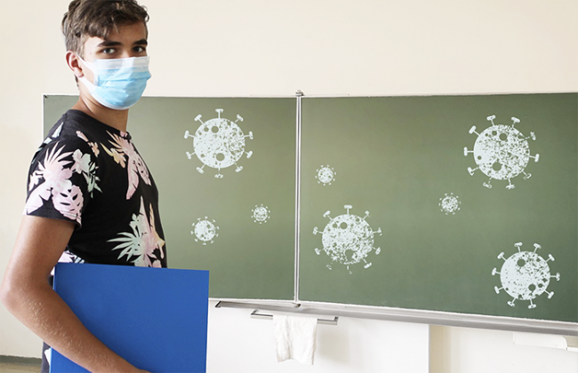 alunno lavagna covid images articles vco ossola 2021 ottobre thumb medium650 0