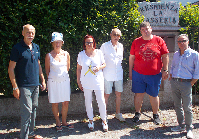  Migranti in villa a Massino Visconti: proteste e proposte