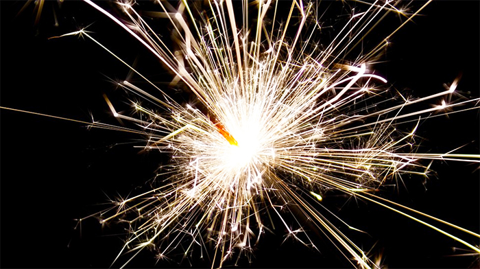 Nonostante l'ordinanza di divieto ad Arona a Capodanno fuochi d'artificio a go go