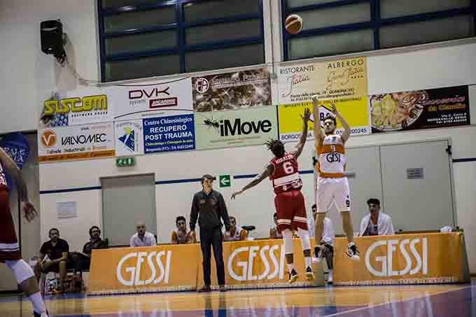Basket, ancora una sconfitta per la Gessi Valsesia 