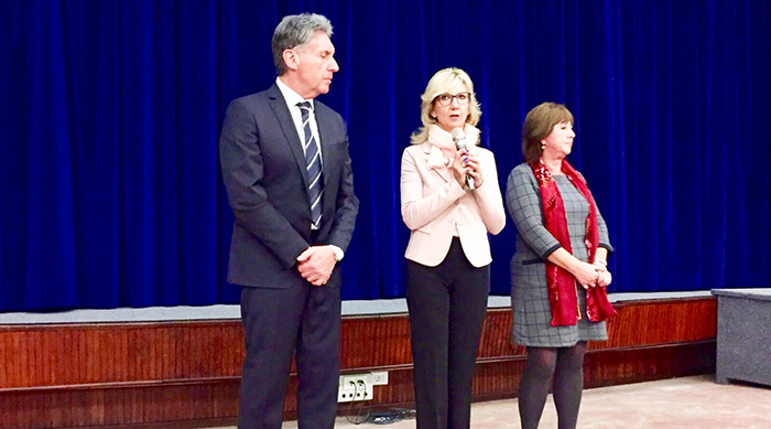  Violenza sulle donne: ad Arona teatro e marcia “Camminiamo insieme”