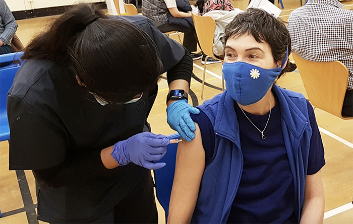 Vaccini, quarte dosi: col via libera del ministero per over 60 e fragili si attendono le direttive regionali  
