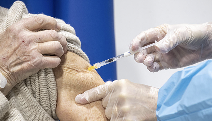 Quarte dosi: convocati il 99% dei vaccinabili, il Piemonte ancora in testa alla classifica nazionale per somministrazioni 