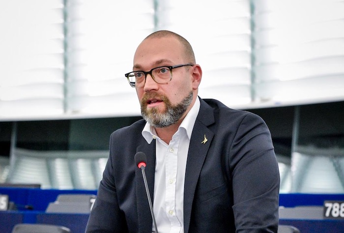 Coronavirus, Panza (Lega) scrive di nuovo all' ambasciatore della Svizzera: tutela frontalieri e riapertura valichi non più rimandabili