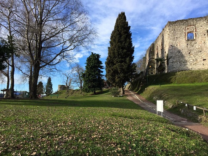 Arona: "The Eons" live alla Rocca Borromoea