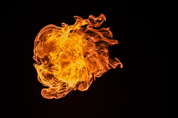 Borgo Ticino, fiamme in uno studio fisioterapico