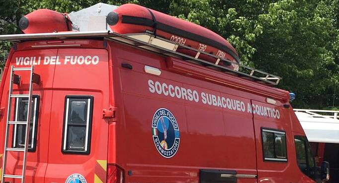 Uomo di 38 anni annega nel Ticino, Vigili del fuoco impegnati nella ricerca del corpo